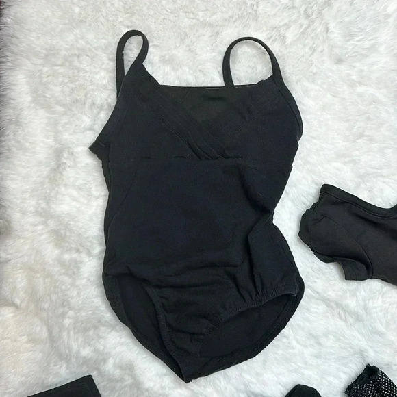 Dance 4 mixed suits brands-> curtains up,
go figure bodywear, Cat&Jack, Danskin - Picture 5 of 5